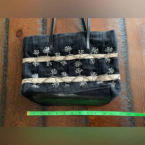 RARE Y2K Authentic Valentino Garavani intricately beaded silk and leather tote ~ - Picture 8 of 16